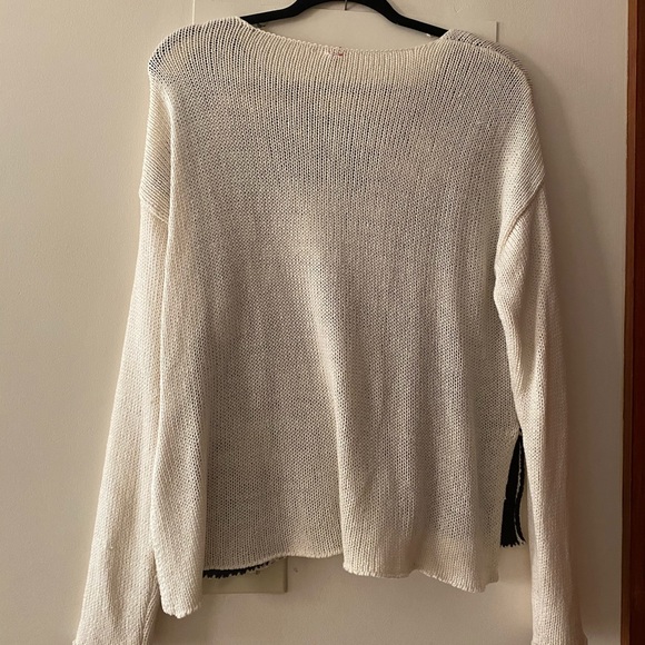 H&M Dtar Divided Sweater - Picture 2 of 2